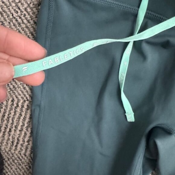 Fabletics Running Tight Size Small - Picture 9 of 10